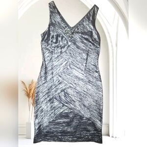 Jessica Howard Metallic Silver Black Sheath Dress Beaded V-Neck Women’s Size 14